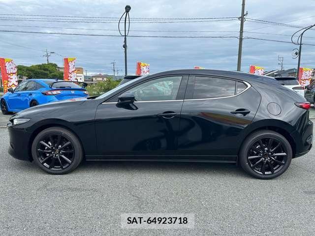 Mazda MAZDA3 2026-09 8854418-9