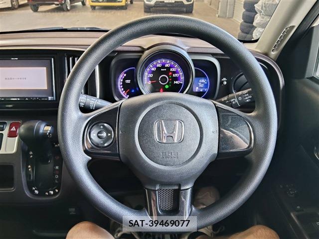 Honda N-ONE 2013-08 8854876-4