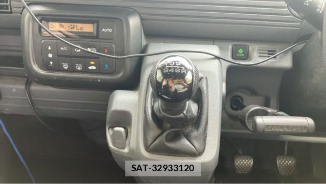 Honda N-VAN 2019-03 8855372-14