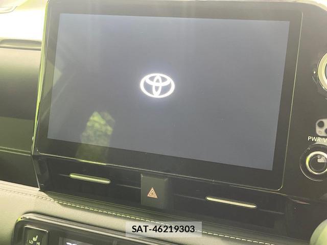 Toyota NOAH 2022-03 8853839-3