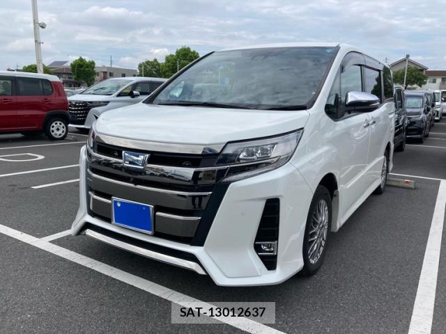 Toyota NOAH 2021-06 8853870-0