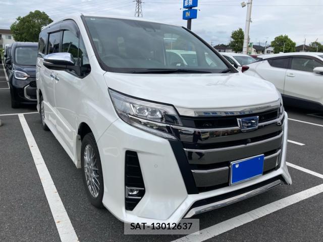 Toyota NOAH 2021-06 8853870-2