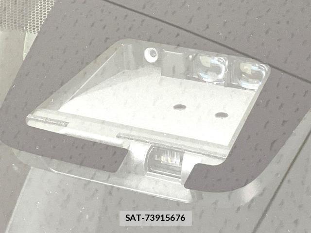 Toyota NOAH 2021-02 8853995-5