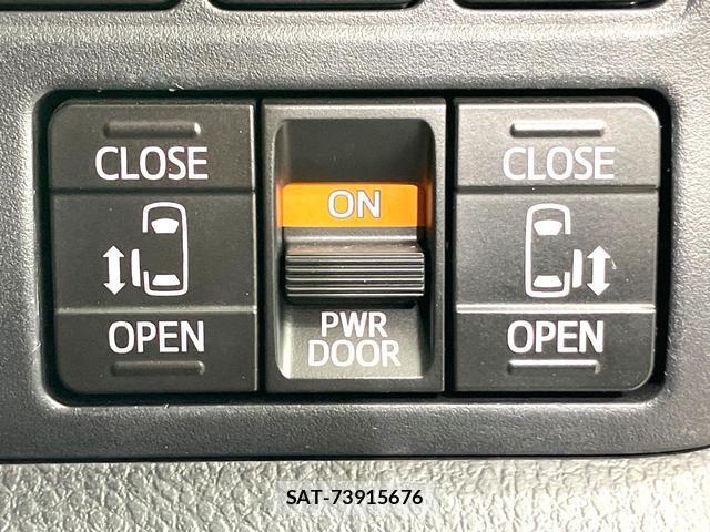 Toyota NOAH 2021-02 8853995-6