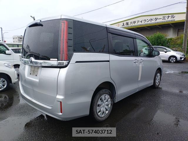 Toyota NOAH 2020-08 8854173-2