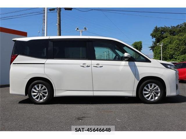 Toyota NOAH 2022-07 8854248-8
