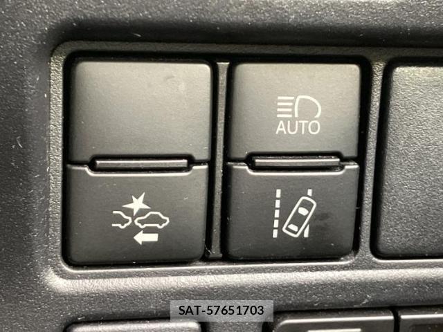 Toyota NOAH 2021-05 8854293-16