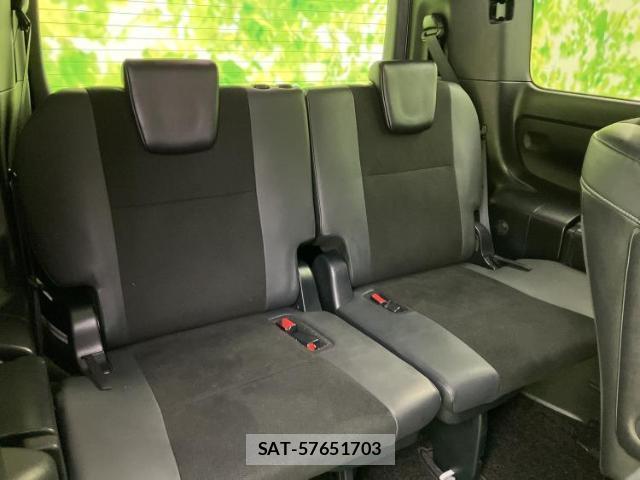 Toyota NOAH 2021-05 8854293-5