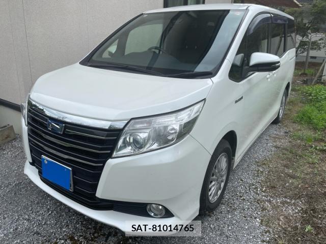 Toyota NOAH 2016-05 8854525-12