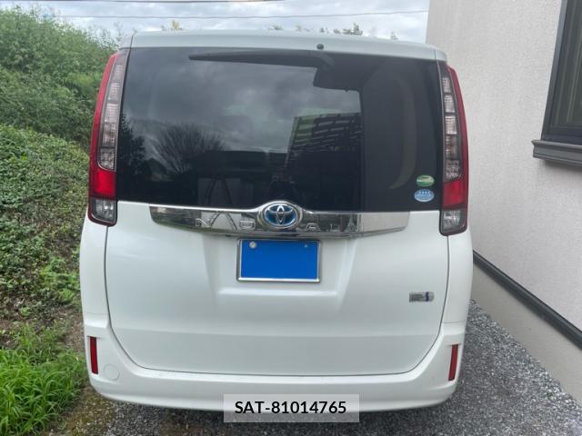 Toyota NOAH 2016-05 8854525-13