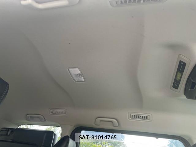 Toyota NOAH 2016-05 8854525-14