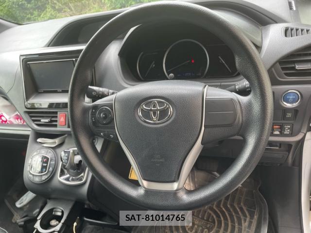 Toyota NOAH 2016-05 8854525-18