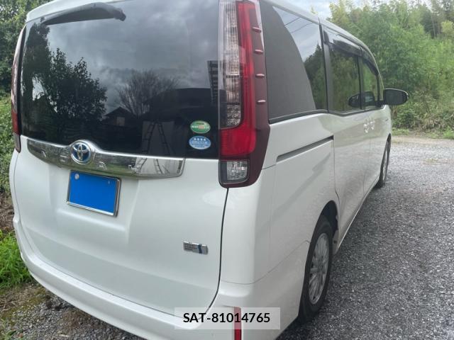 Toyota NOAH 2016-05 8854525-2