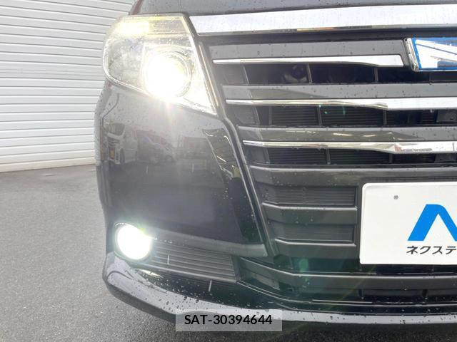 Toyota NOAH 2014-11 8854584-13