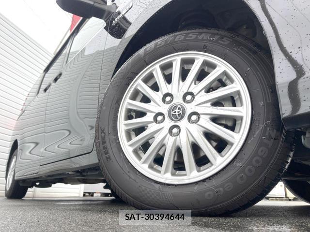 Toyota NOAH 2014-11 8854584-14