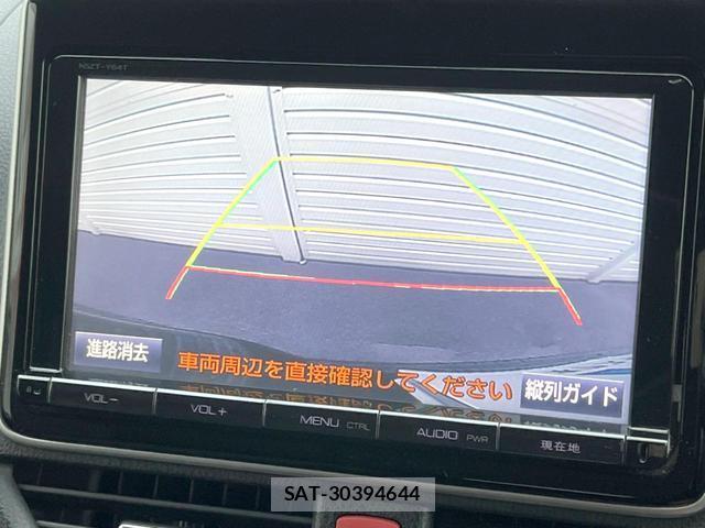 Toyota NOAH 2014-11 8854584-3