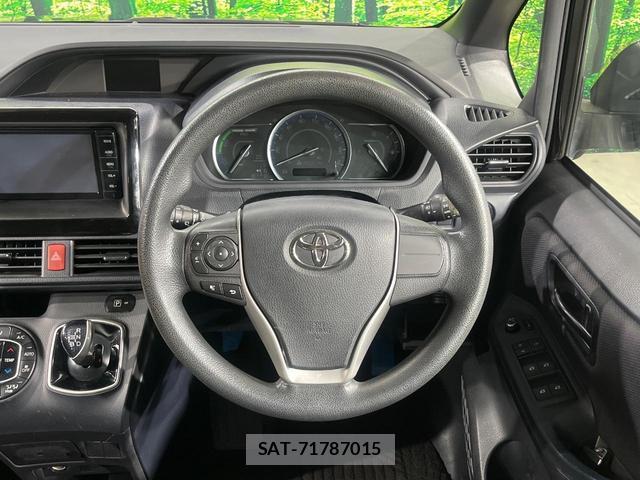 Toyota NOAH 2014-11 8854745-11