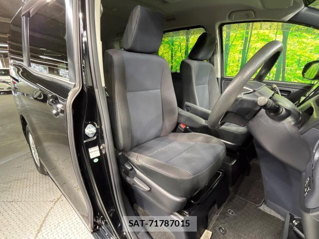 Toyota NOAH 2014-11 8854745-7