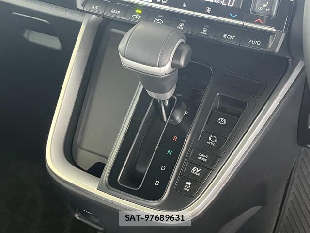 Toyota NOAH 2023-03 8854787-17
