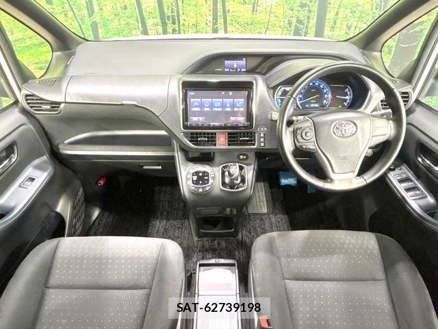 Toyota NOAH 2015-08 8854839-1