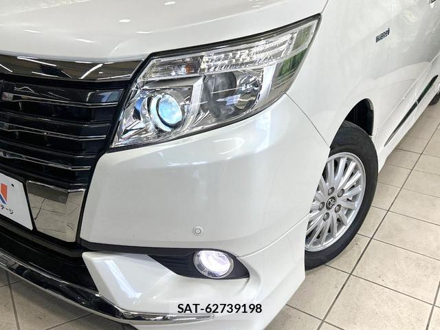 Toyota NOAH 2015-08 8854839-13