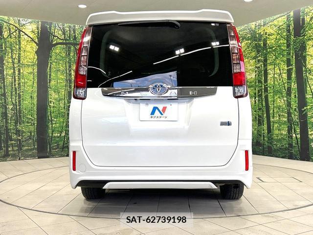 Toyota NOAH 2015-08 8854839-15