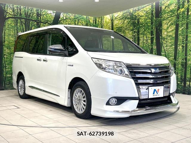 Toyota NOAH 2015-08 8854839-16