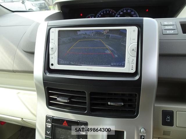 Toyota NOAH 2012-06 8854989-5