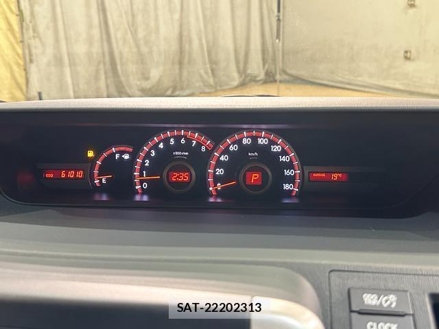 Toyota NOAH 2010-12 8855116-10