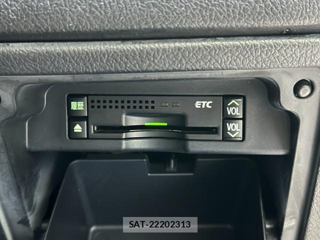 Toyota NOAH 2010-12 8855116-13