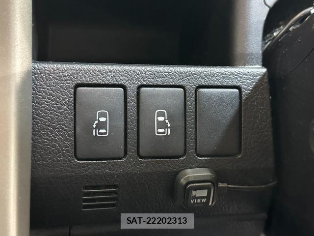 Toyota NOAH 2010-12 8855116-15