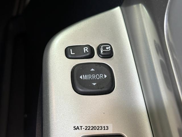 Toyota NOAH 2010-12 8855116-16