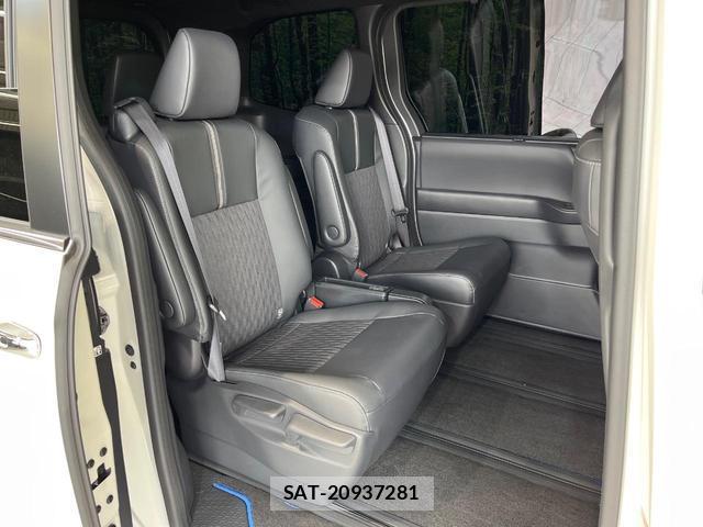 Toyota NOAH 2025-07 8855192-8