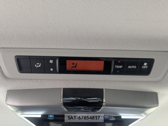Toyota NOAH 2015-08 8855455-19