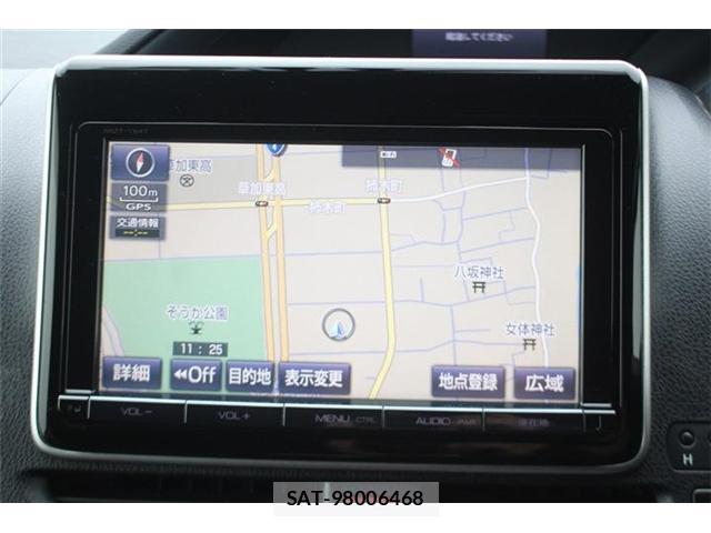 Toyota NOAH 2014-10 8855604-1