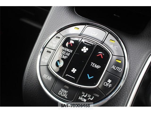 Toyota NOAH 2014-10 8855604-5