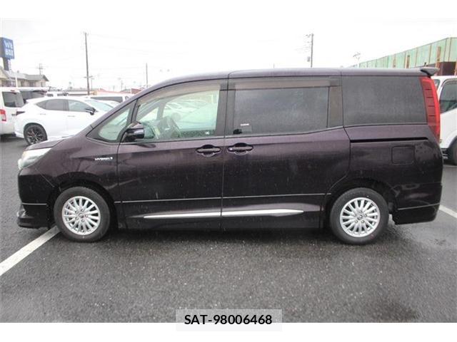 Toyota NOAH 2014-10 8855604-8