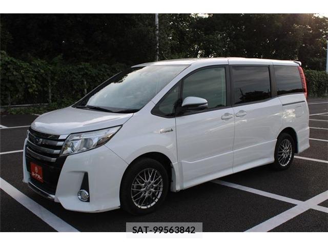 Toyota NOAH 2016-02 8855620-15