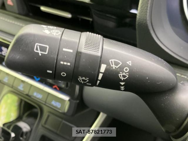 Toyota NOAH 2022-11 8855717-16
