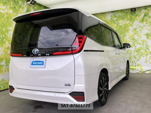 Toyota NOAH 2022-11 8855717-2