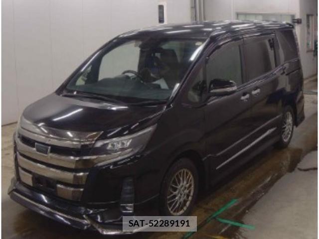 Toyota NOAH 2018-05 8855770-4