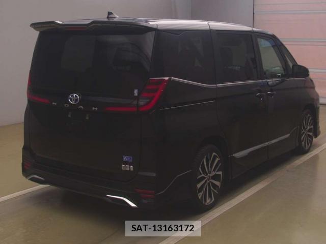 Toyota NOAH 2023-10 8855853-1