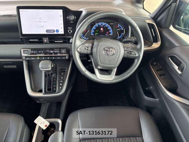 Toyota NOAH 2023-10 8855853-2