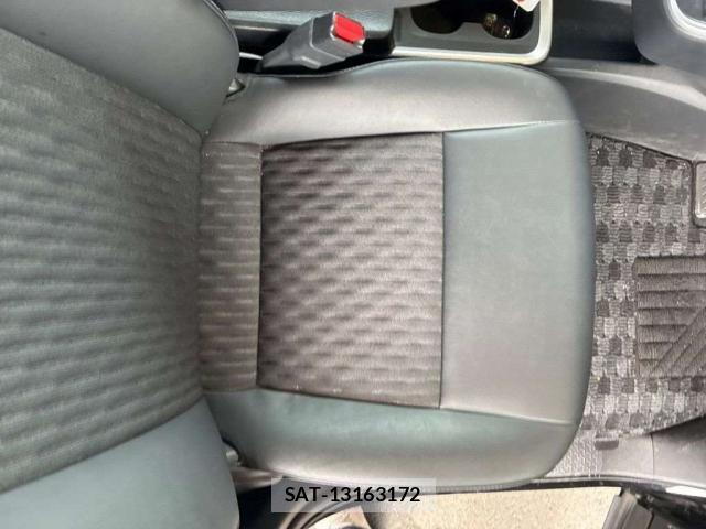 Toyota NOAH 2023-10 8855853-7