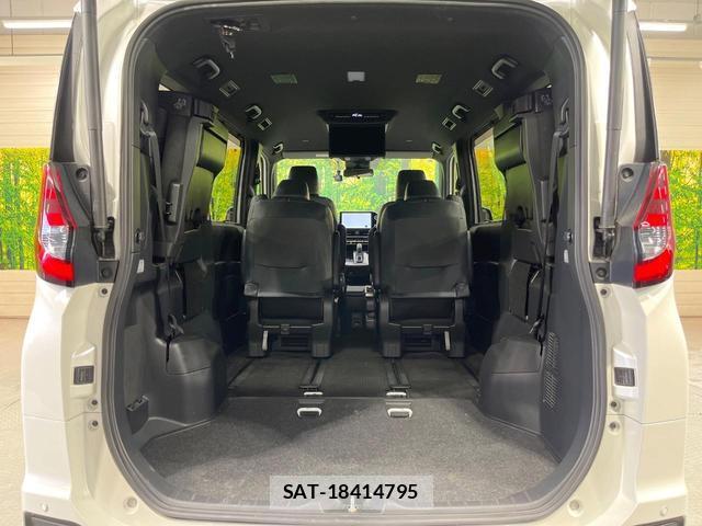 Toyota NOAH 2022-08 8855980-10