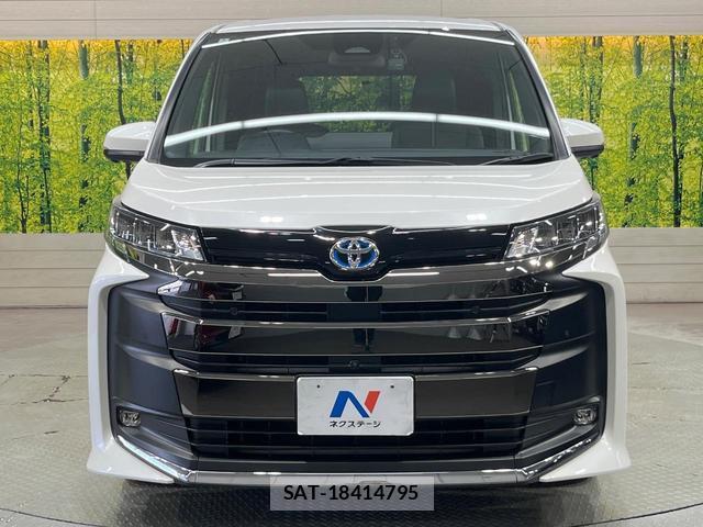 Toyota NOAH 2022-08 8855980-14