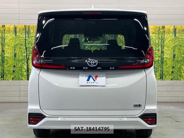Toyota NOAH 2022-08 8855980-15