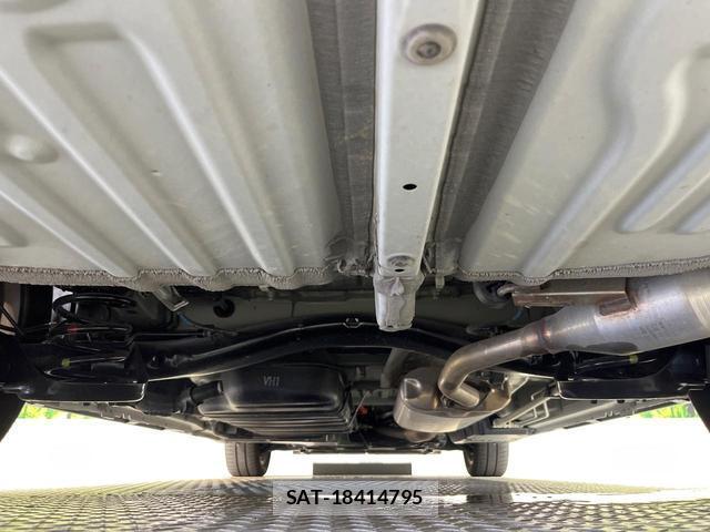 Toyota NOAH 2022-08 8855980-18