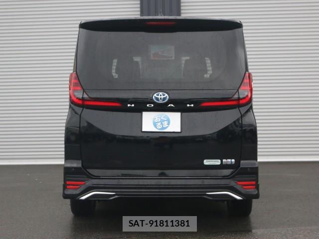 Toyota NOAH 2022-12 8856023-1