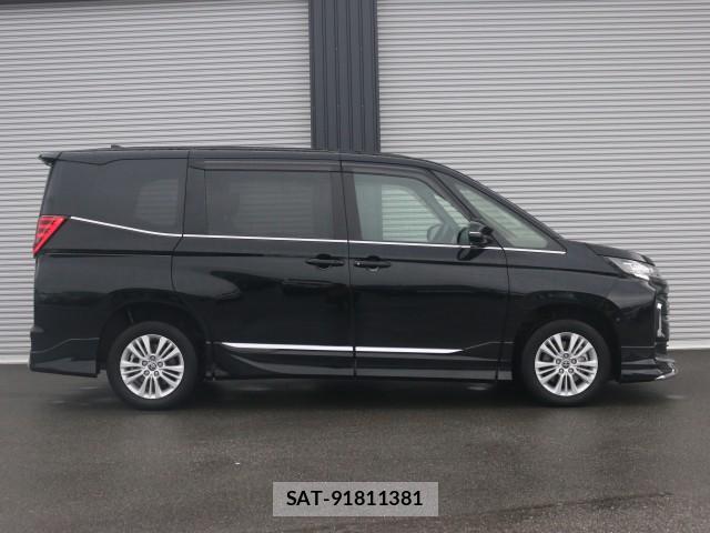 Toyota NOAH 2022-12 8856023-3